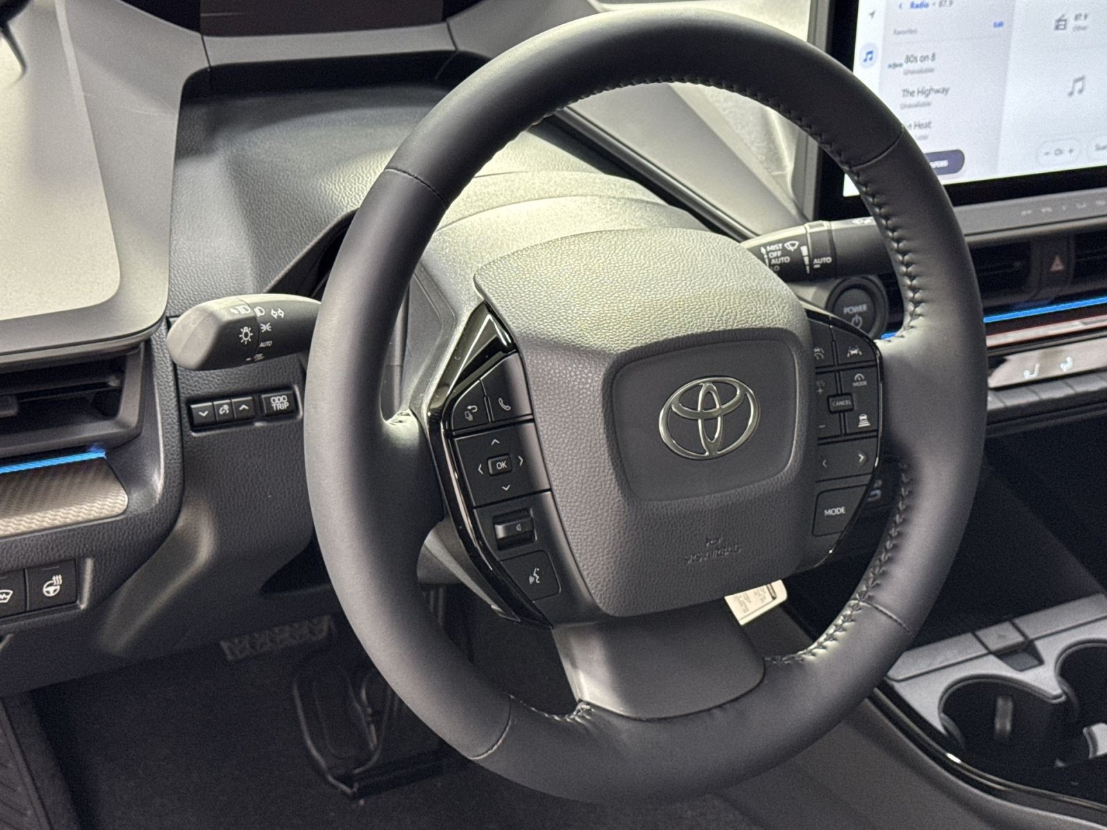 New 2027 Toyota Prius Limited w/ Limited Premium Package AWD/4WD image 24