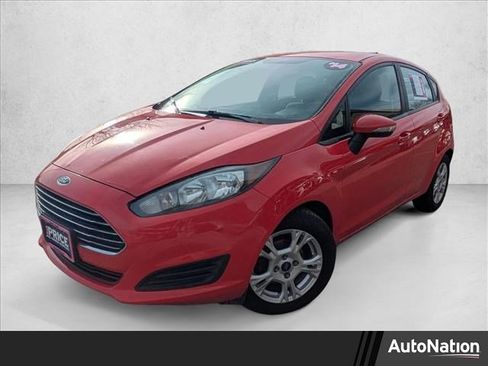 Used 2014 Ford Fiesta SE image 1