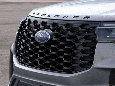 Used 2026 Ford Explorer ST-Line w/ ST-Line Street Pack AWD/4WD image 17