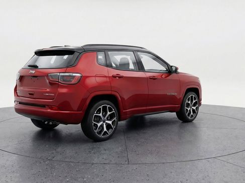 Used 2025 Jeep Compass Limited AWD/4WD image 9
