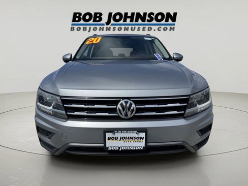 Used 2020 Volkswagen Tiguan SE w/ Panoramic Sunroof Package AWD/4WD image 8