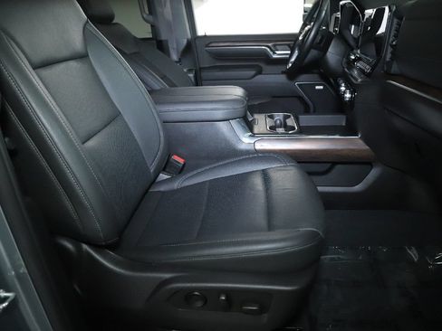 Used 2024 GMC Sierra 3500 SLT w/ SLT Premium Package AWD/4WD image 37