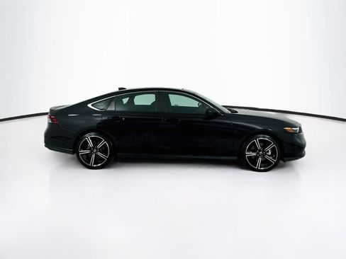 Used 2023 Honda Accord Sport image 9