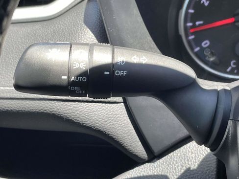 Used 2022 Toyota RAV4 XLE Premium FWD image 24