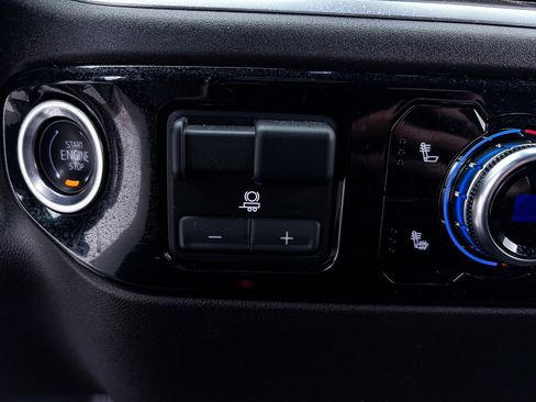 Used 2024 GMC Sierra 2500 SLT w/ Max Trailering Package image 24