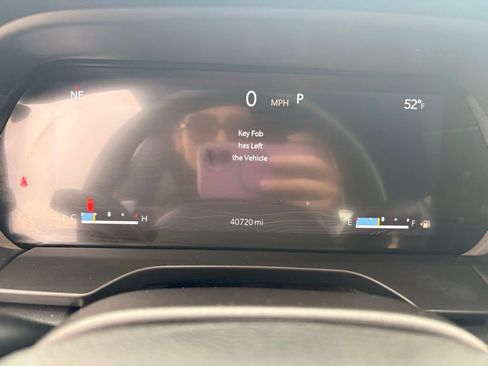 Used 2021 Jeep Grand Cherokee L Laredo image 13