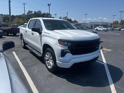 Used 2022 Chevrolet Silverado 1500 Custom image 1