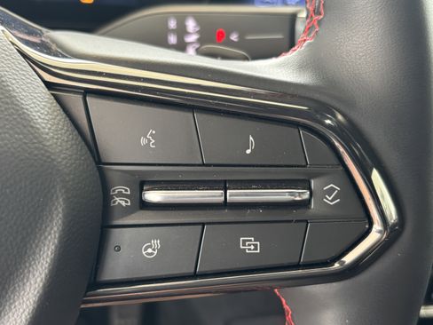 Used 2024 Chevrolet Traverse RS AWD/4WD image 11