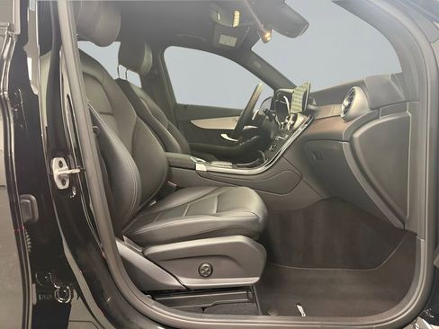 Used 2022 Mercedes-Benz GLC 300 image 13