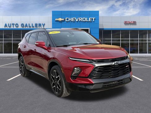 Certified 2023 Chevrolet Blazer RS w/ Driver Confidence II Package image 3