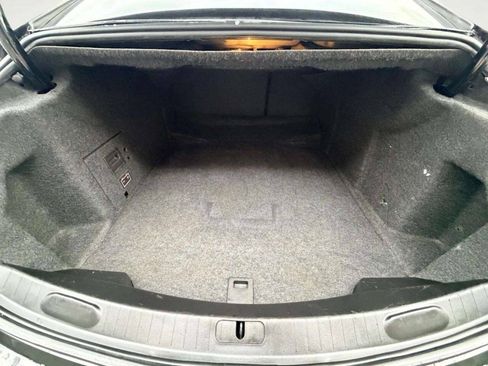 Used 2019 Chevrolet Impala LT FWD image 5