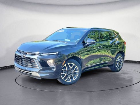 Used 2023 Chevrolet Blazer RS FWD image 1