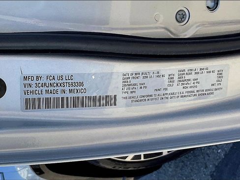 New 2025 Jeep Wagoneer S Limited image 14