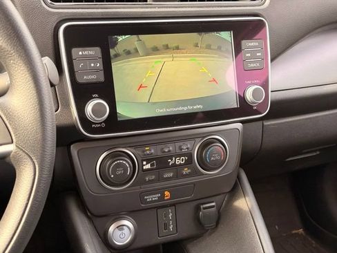 Used 2025 Nissan Leaf S FWD image 9