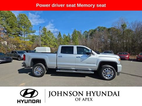 Used 2018 GMC Sierra 2500 Denali w/ Duramax Plus Package image 14