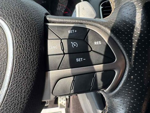 Used 2018 Dodge Durango SRT w/ SRT Interior Appearance Group AWD/4WD image 15