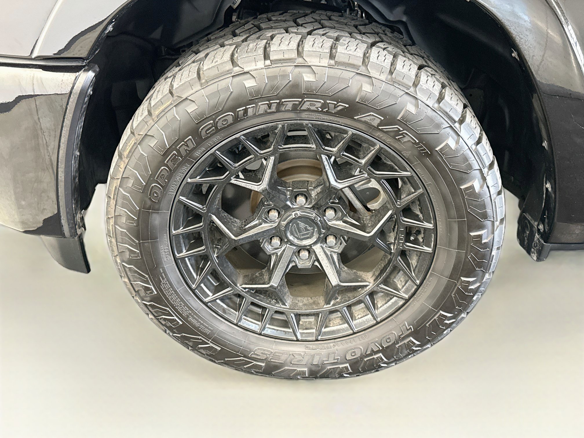 Used 2025 RAM 1500 Laramie w/ Laramie Southwest Edition AWD/4WD image 11