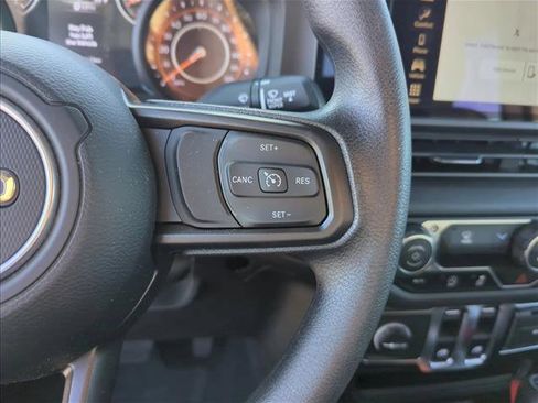 Used 2025 Jeep Wrangler Sport image 14