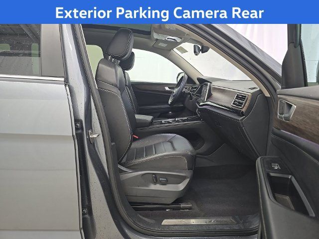 Used 2024 Volkswagen Atlas SEL AWD/4WD image 7