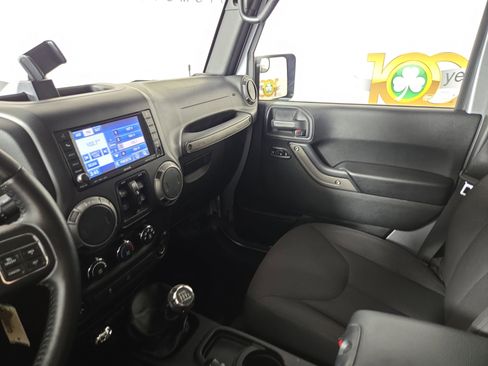 Used 2017 Jeep Wrangler Unlimited Sport image 23