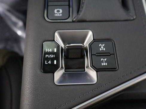 Used 2024 Lexus GX 550 image 59