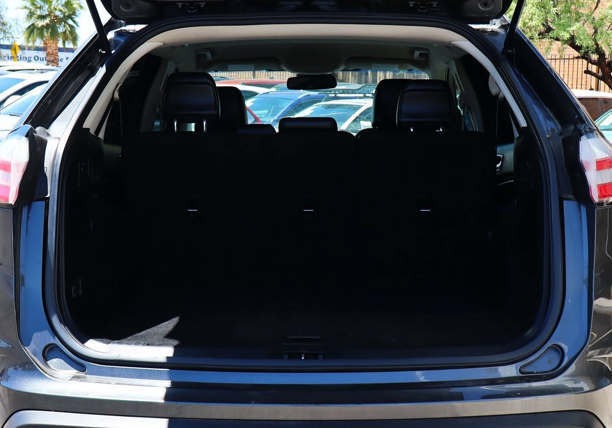 Used 2020 Ford Edge SEL FWD image 23