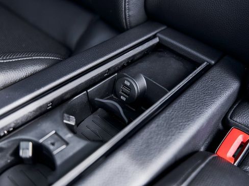 Used 2020 Porsche Panamera 4 image 49