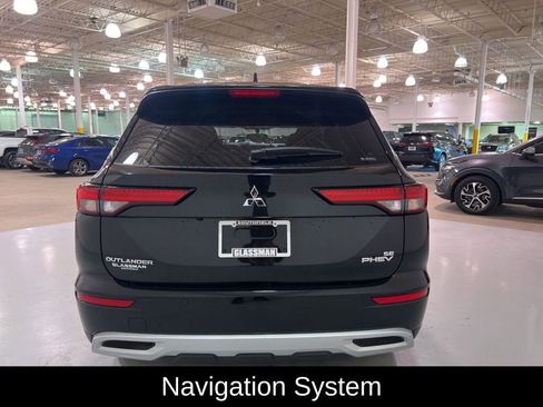 New 2025 Mitsubishi Outlander SE image 4