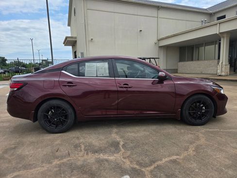 Used 2021 Nissan Sentra SV FWD image 4