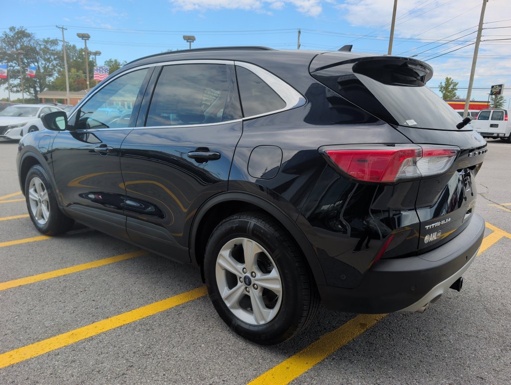 Used 2021 Ford Escape Titanium w/ Titanium Premium Package FWD image 5