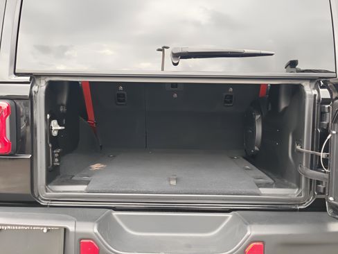 Used 2020 Jeep Wrangler Unlimited Rubicon w/ Quick Order Package 28Y Recon image 35