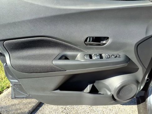 New 2025 Nissan Kicks Play S FWD image 6