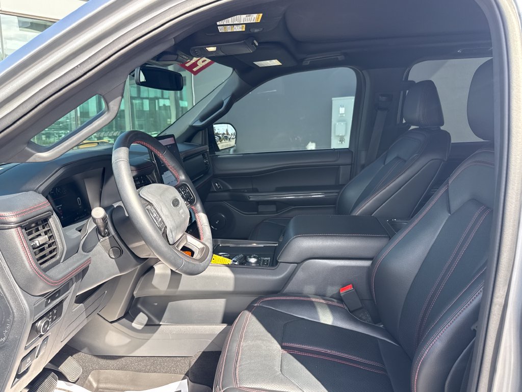 Used 2024 Ford Expedition Limited AWD/4WD image 22