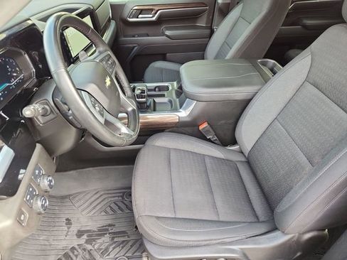 Used 2023 Chevrolet Silverado 1500 LT AWD/4WD image 18
