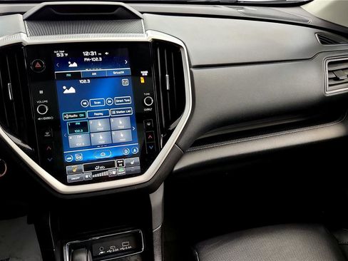 Used 2023 Subaru Ascent Limited w/ Technology Package image 29