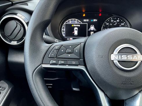 Used 2024 Nissan Kicks SV image 23