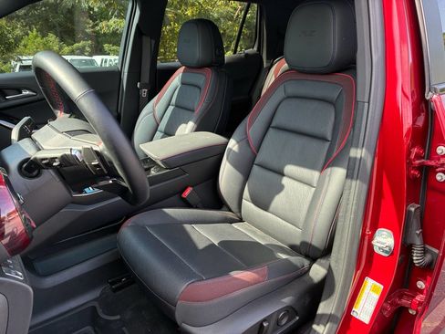 Used 2026 Chevrolet Equinox RS w/ Convenience Package III FWD image 6