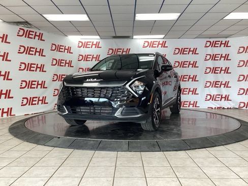 Certified 2023 Kia Sportage EX AWD/4WD image 3