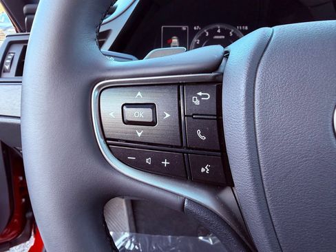 Certified 2024 Lexus ES 350 w/ Premium Package image 20