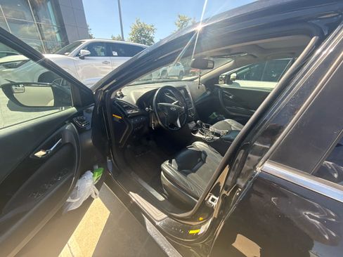 Used 2014 Hyundai Azera Limited w/ Option Group 02 FWD image 7