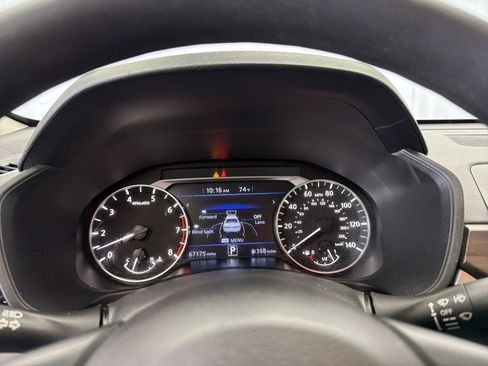 Used 2024 Nissan Altima 2.5 SV FWD image 8
