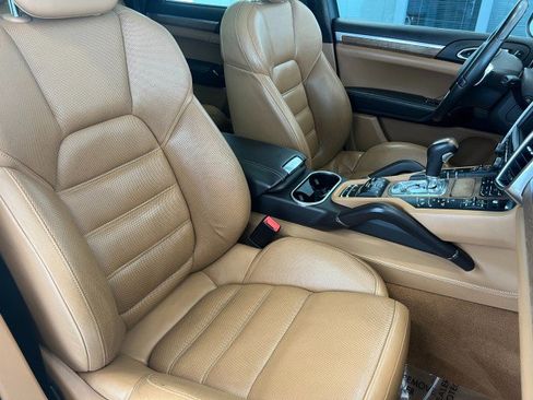 Used 2012 Porsche Cayenne Turbo AWD/4WD image 15