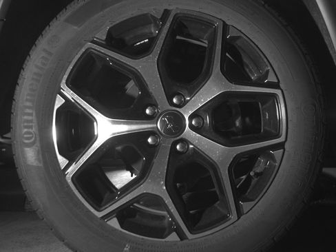 Used 2025 Jeep Compass Limited image 15