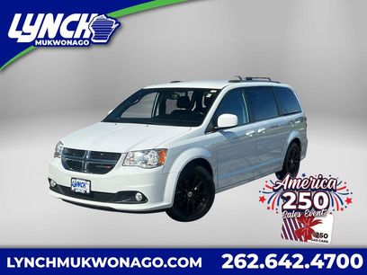 Used 2018 Dodge Grand Caravan SXT w/ Rear Park Assist Package