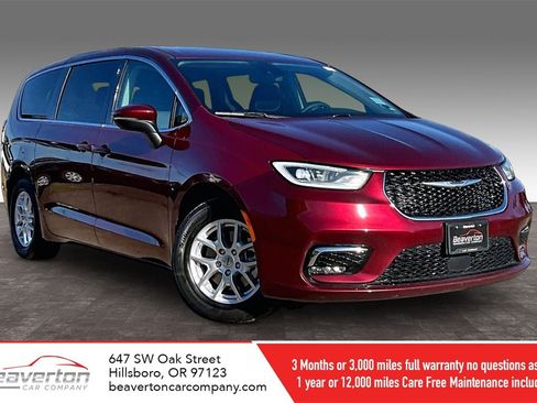Used 2023 Chrysler Pacifica Touring-L image 1