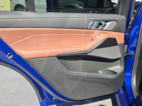 Used 2025 BMW X7 M60i w/ Executive Package image 10