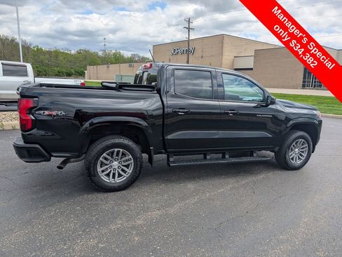 Used 2024 Chevrolet Colorado LT w/ LT Convenience Package AWD/4WD image 9