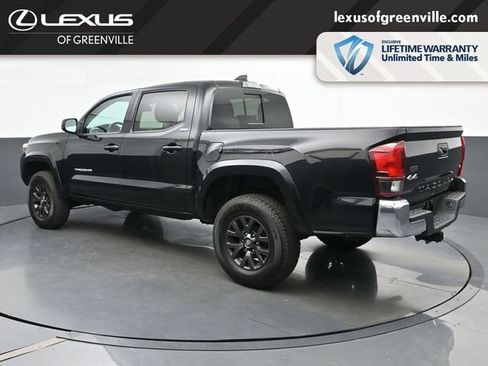 Used 2021 Toyota Tacoma SR5 AWD/4WD image 6