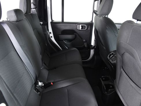 Used 2022 Jeep Gladiator Sport image 24