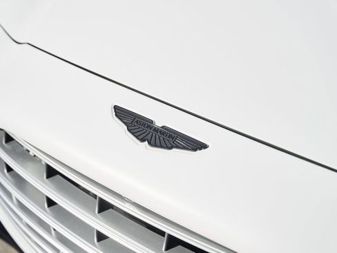 Used 2025 Aston Martin DBX 707 image 7